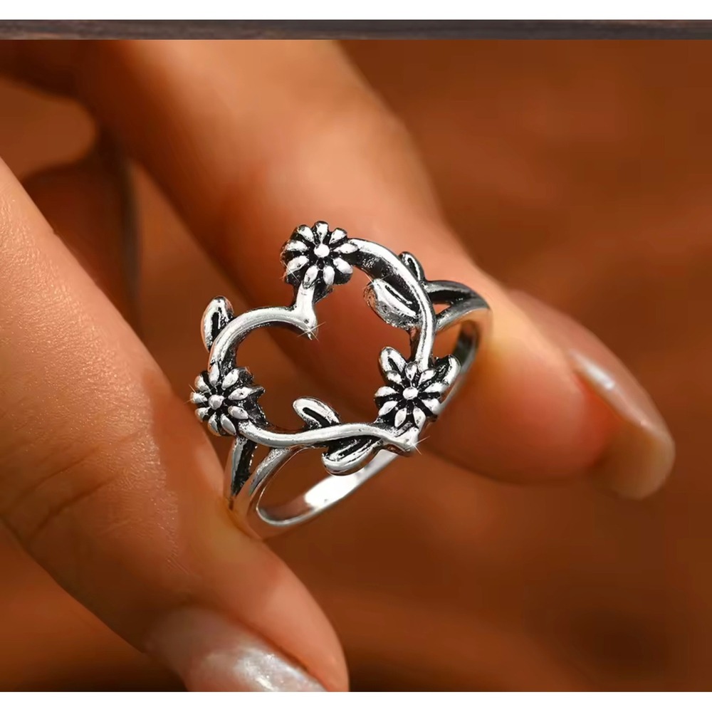 Silver Tone Daisy Flower Open Heart Ring Boho Floral Vine Statement Jewelry‎